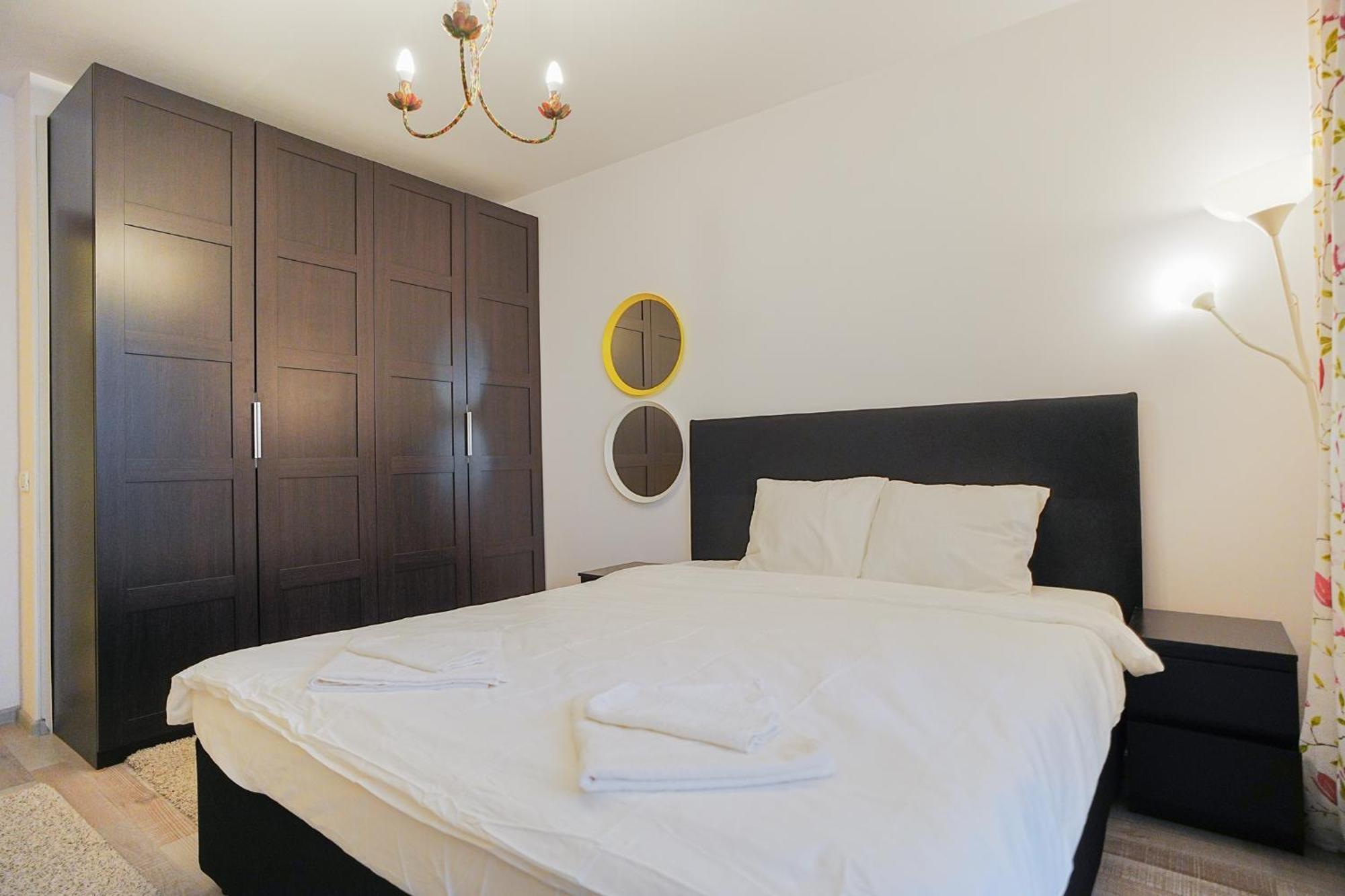 Апартаменти Hideaway Near Parliament Building Бухарест Екстер'єр фото